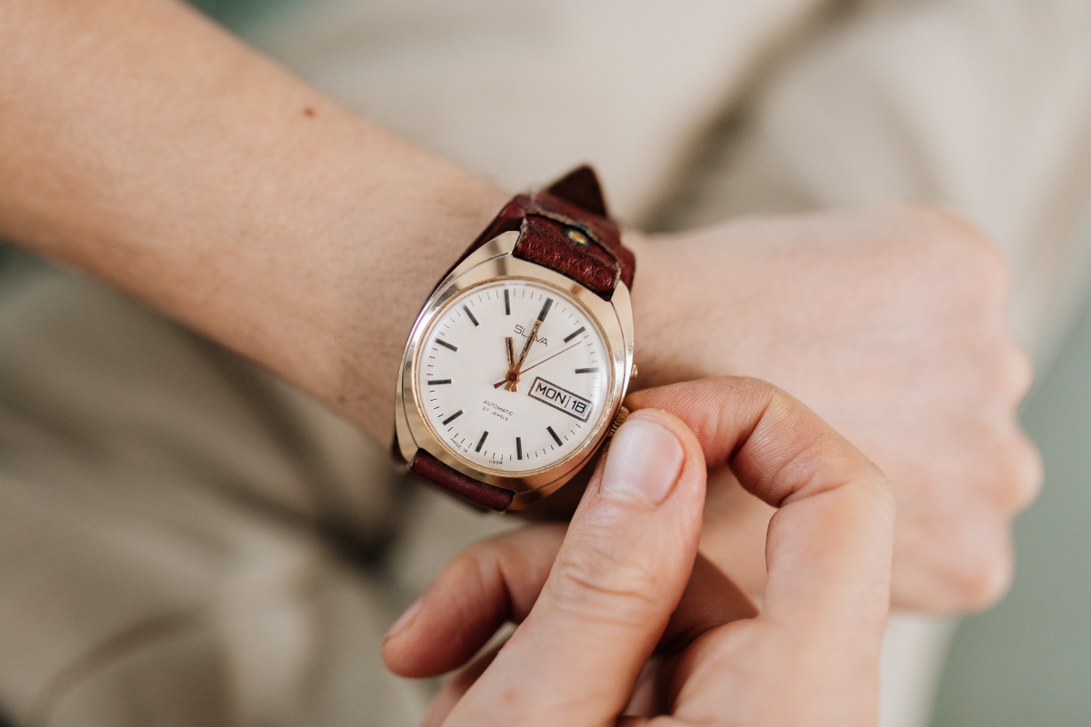 Pe ce mână să purtați ceasul? 